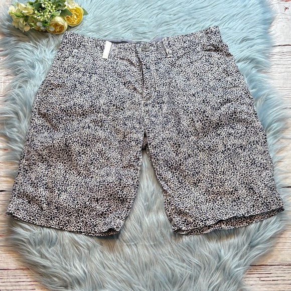 Armani Exchange White Navy Pattern Chino Shorts Sz 29 - Picture 1 of 9